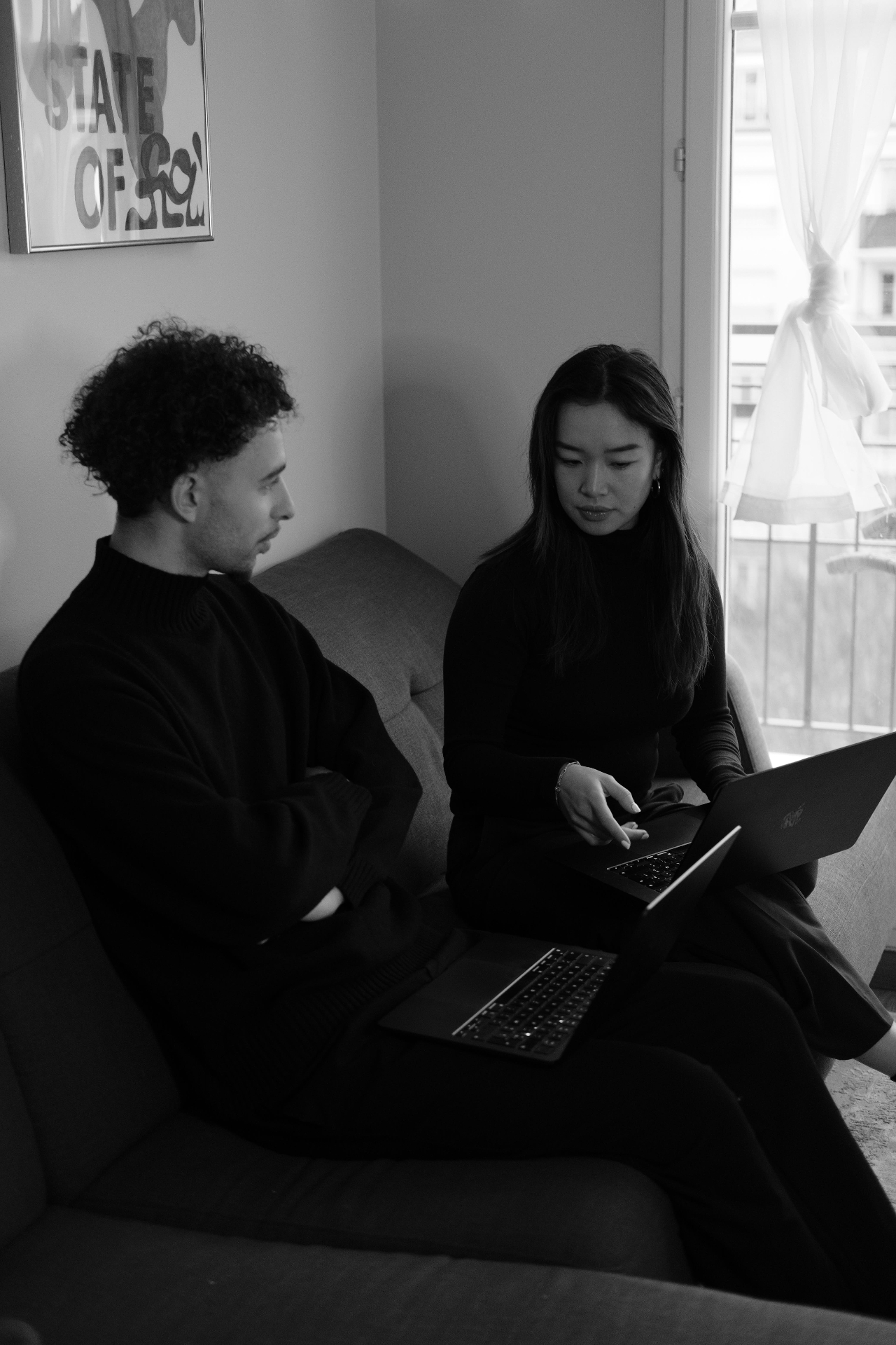 Alexia et Elio en train de travailler ensemble sur Yuply
