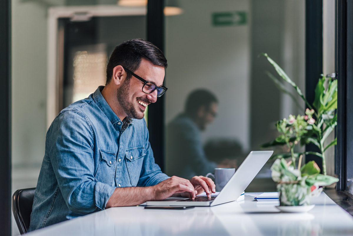 Comment prospecter quand on est indépendant : le guide complet 2026